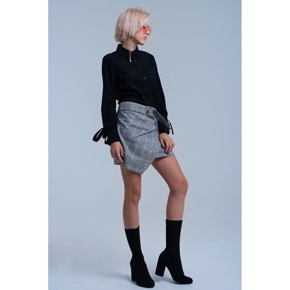 Red tartan pattern skirt with buckle